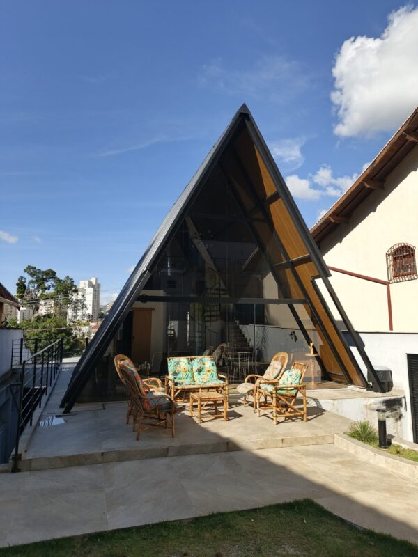 Chalé 80m² – Três quartos e mezanino – Fotos reais 2
