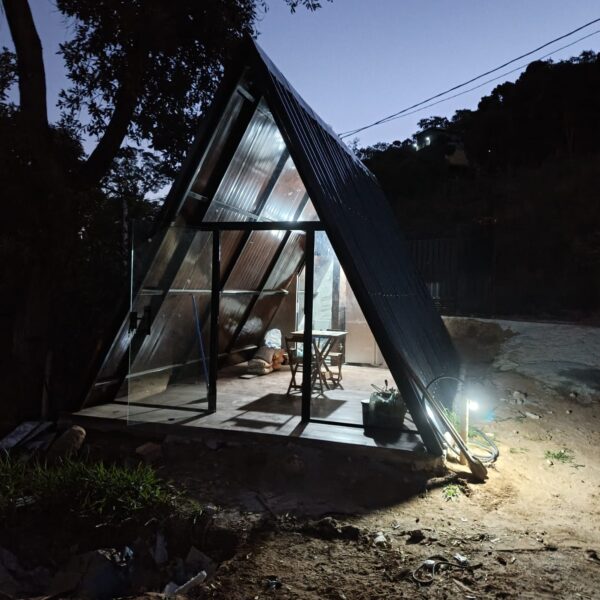 Chalé 33m² – Um quarto, sala e cozinha integrados – Fotos reais 6